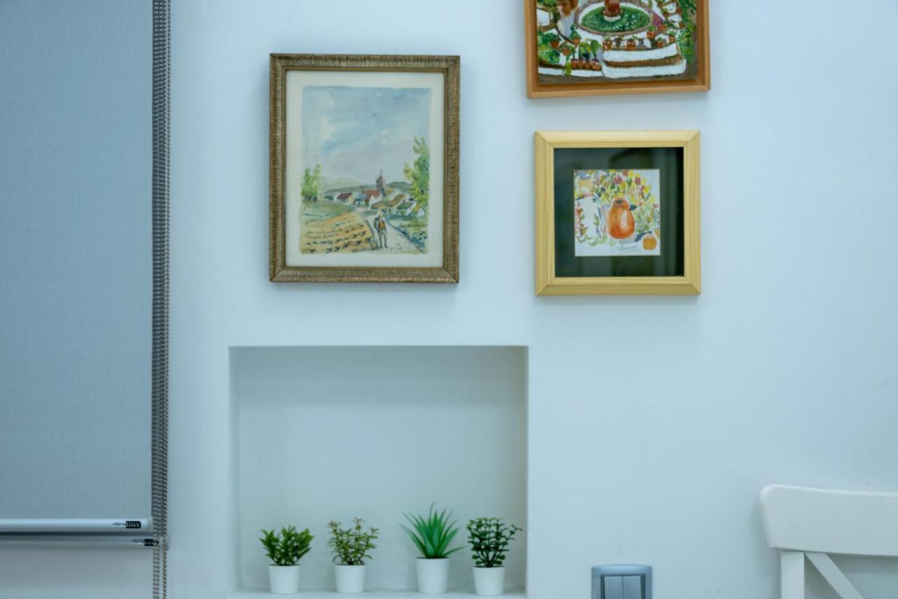 Apartamento En Monumento Historico Nacional Corral Del Conde-Duque De Olivares Seville Ngoại thất bức ảnh