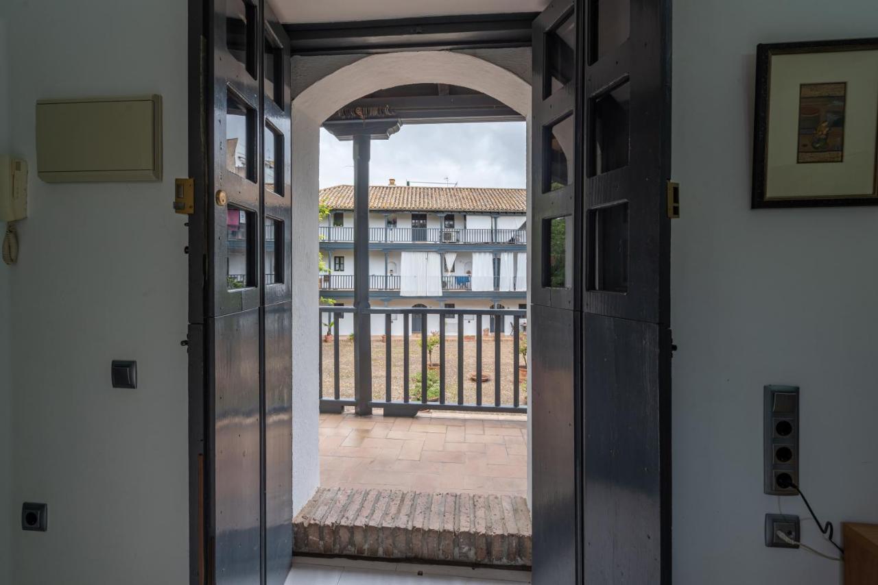 Apartamento En Monumento Historico Nacional Corral Del Conde-Duque De Olivares Seville Ngoại thất bức ảnh