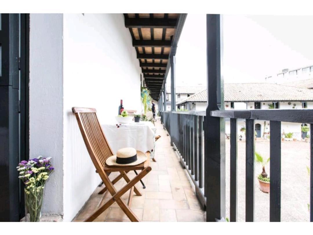 Apartamento En Monumento Historico Nacional Corral Del Conde-Duque De Olivares Seville Ngoại thất bức ảnh